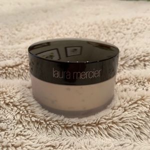 Laura Mercier Translucent Loose Setting Powder